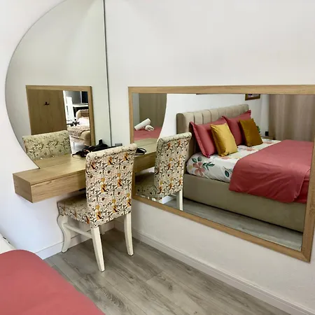 Appartement Boku Pazari I Ri 2 *